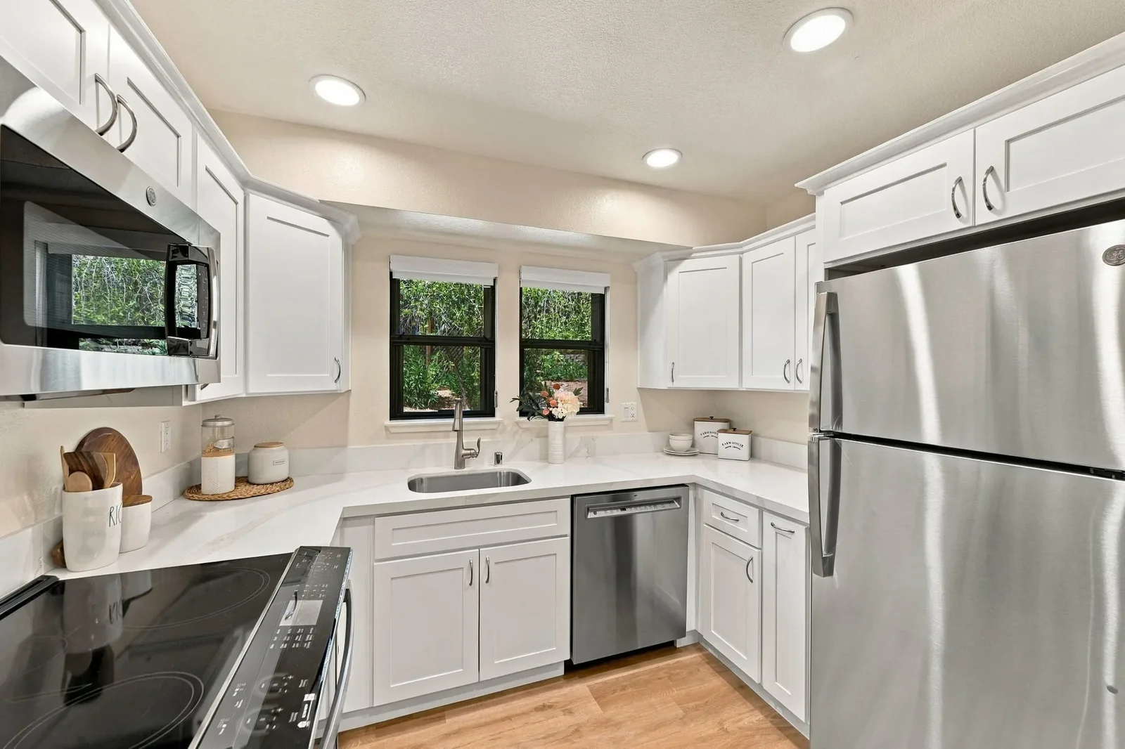 V11 Kitchen
