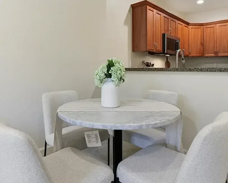 Aster Dining Nook 412 F