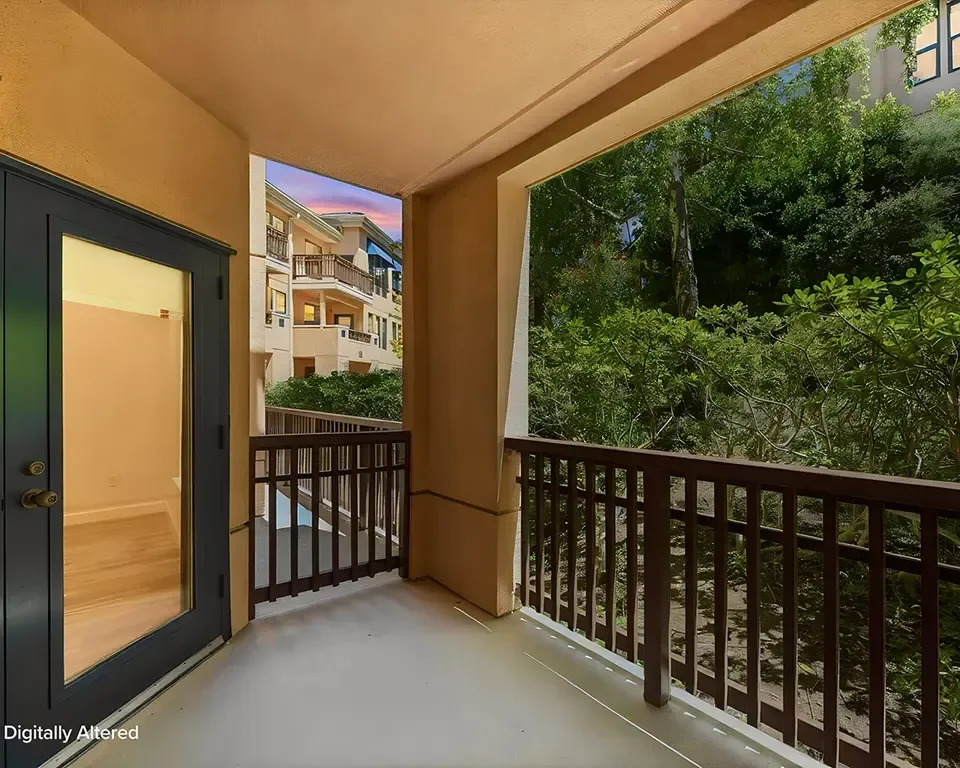 Cypress Balcony 212 C