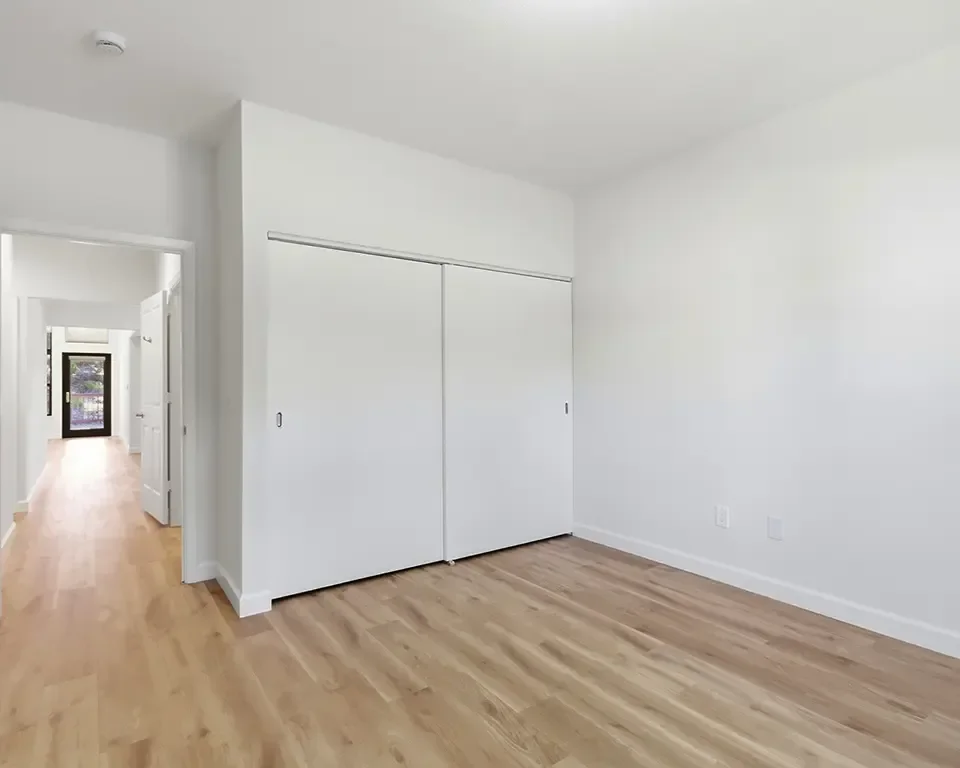 Redwood Bedroom V11